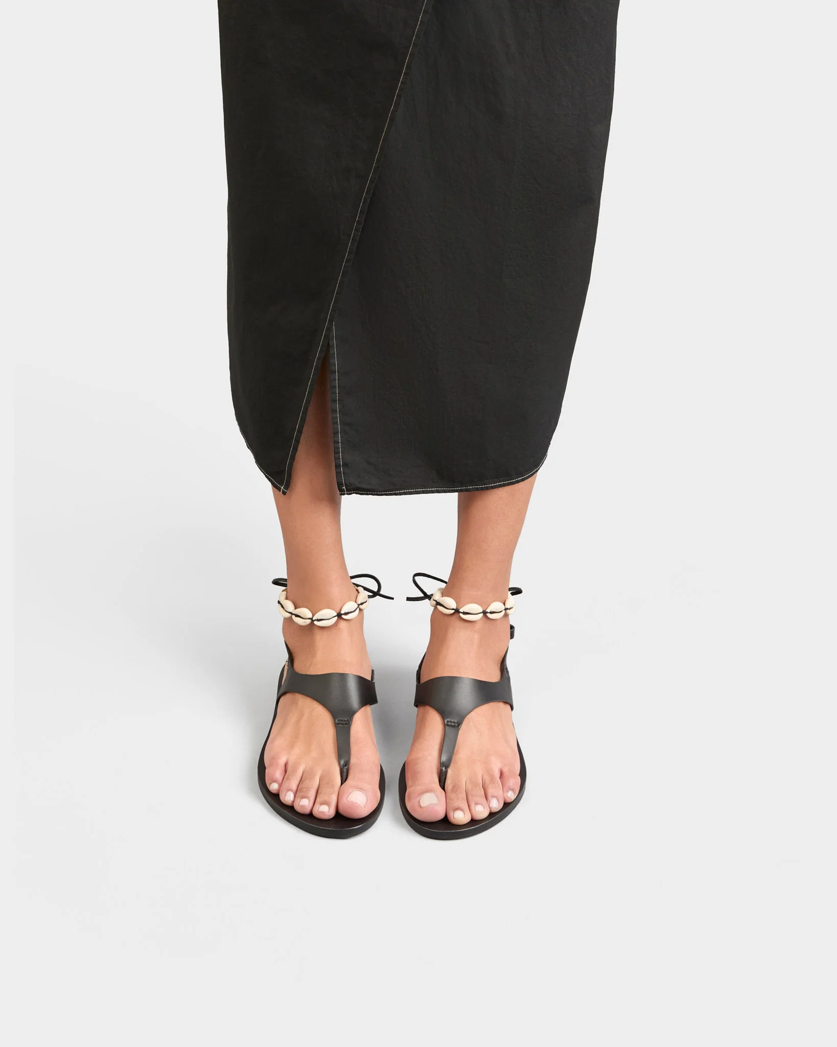 Leather Thongs Sandals With Shell Anklet - X33Y0 - Canyon - Black - Image 7